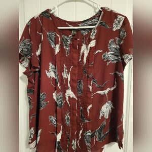 Banana Republic Blouse with Hidden Buttons Size Large